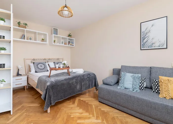 Eagle Pharmacy By Renters Apartamento